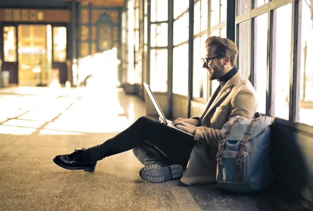 Website Flipping: Buy Low, Sell High, and Make Cash 1 Man Wearing Gray Blazer